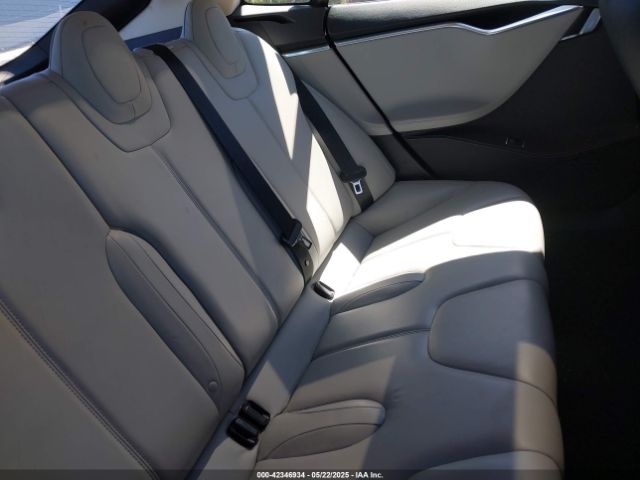 5YJSA1H17EFP33910 Tesla Model S P85