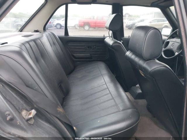 1991 BMW 318 WBAAJ9314MEJ02837 Photo 7