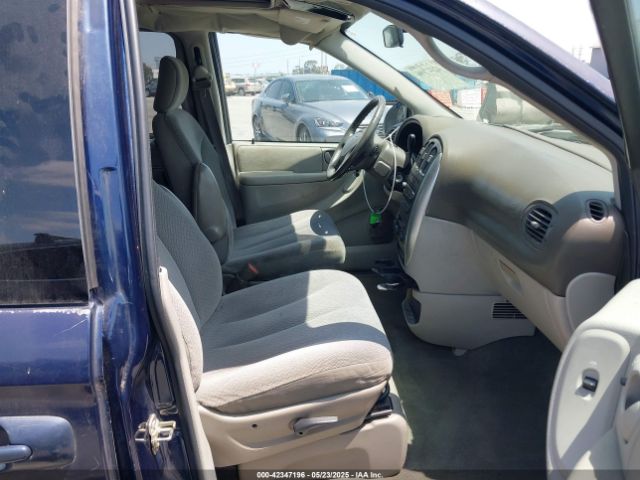2005 CHRYSLER TOWN & COUNTRY 2C4GP54L15R497388 Photo 4