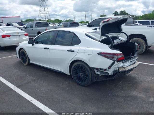 2022 TOYOTA CAMRY 4T1T11AK3NU066747 Photo 2