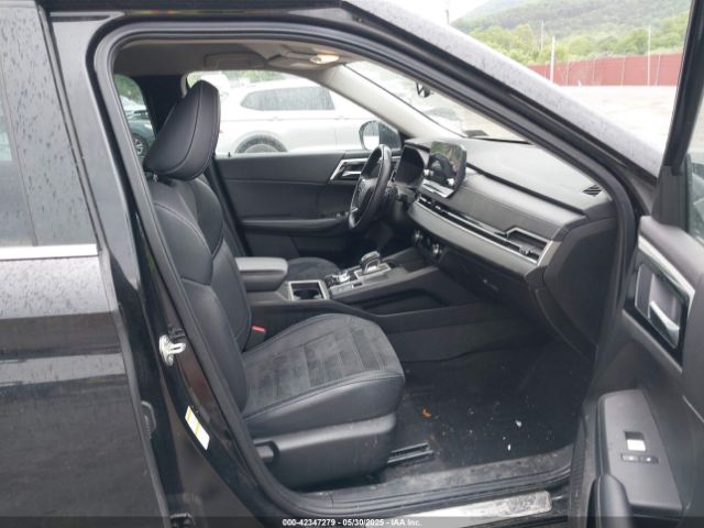 2023 MITSUBISHI OUTLANDER JA4J4UA84PZ051523 Photo 4
