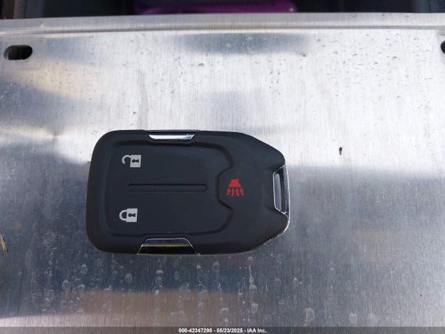 3GKALMEV9LL111648 GMC lyx