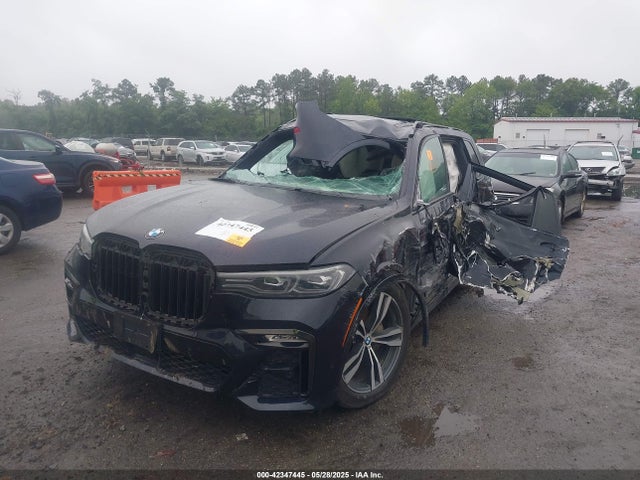 5UXCW2C55KLB43740 BMW X7