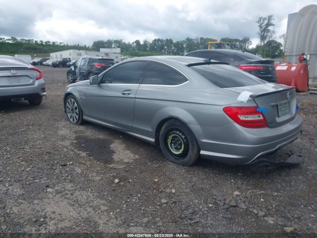 2012 MERCEDES-BENZ C 250 WDDGJ4HB5CF745892 Photo 2