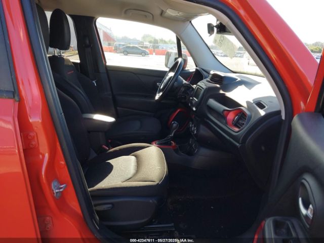 ZACCJBCT0FPB65815 Jeep Renegade Trailhawk