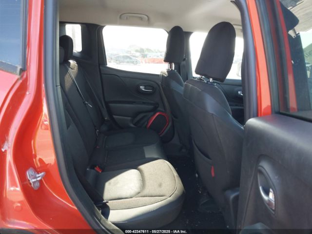 ZACCJBCT0FPB65815 Jeep Renegade Trailhawk