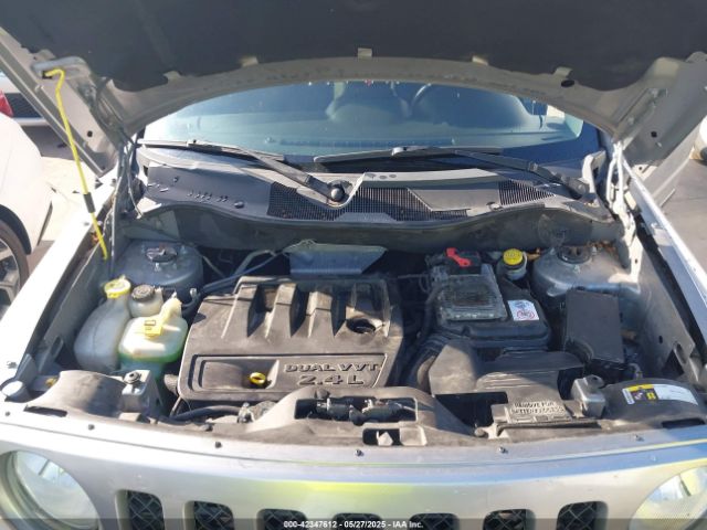 1C4NJPFB0GD589722 Jeep Patriot Latitude