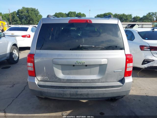 1C4NJPFB0GD589722 Jeep Patriot Latitude