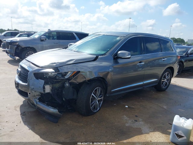 Infiniti 2018 2018 5N1DL0MM7JC503560 Image 2
