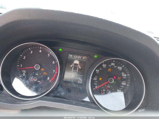 Volkswagen 1.8 tsi 2017 1VWBT7A3XHC033225 Image 15