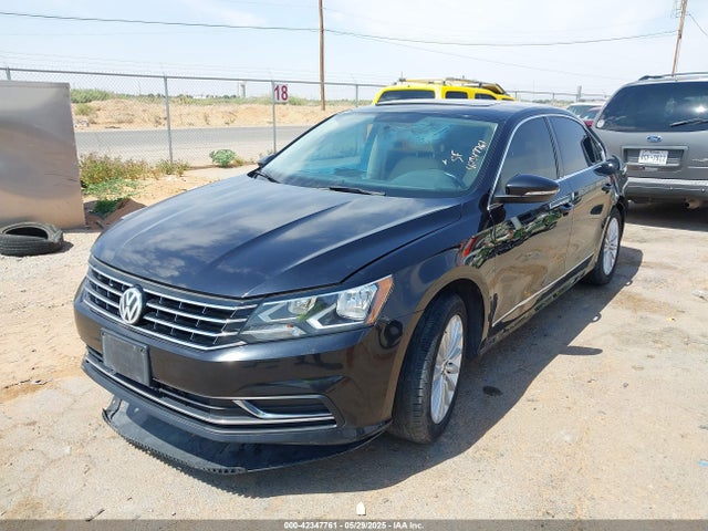 Volkswagen 1.8 tsi 2017 1VWBT7A3XHC033225 Image 2