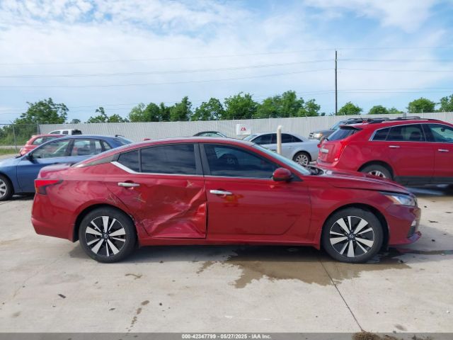 1N4BL4DV3NN409915 Nissan 2022