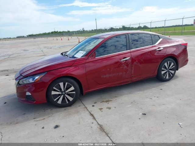 1N4BL4DV3NN409915 Nissan 2022