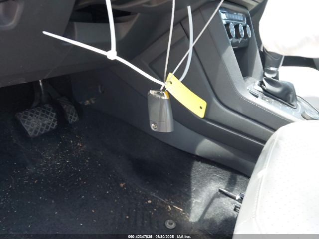 3VV2B7AX5KM005722 Volkswagen Tiguan