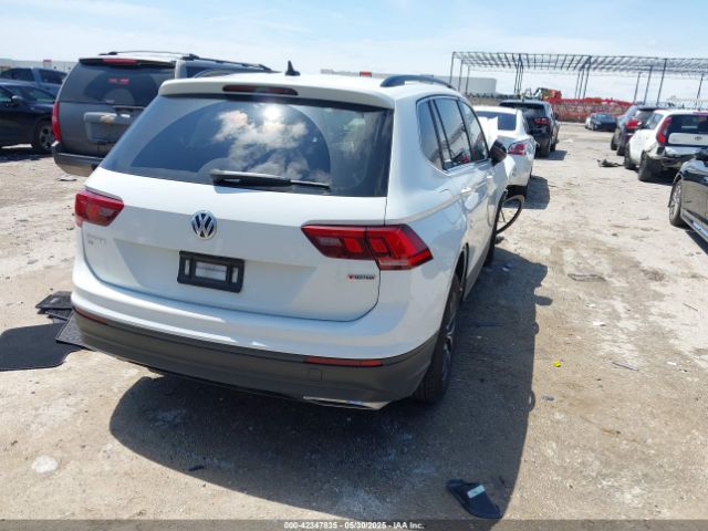 3VV2B7AX5KM005722 Volkswagen Tiguan