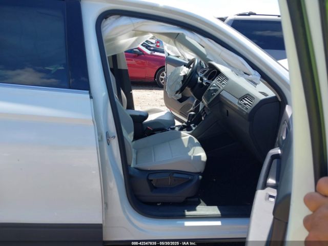 3VV2B7AX5KM005722 Volkswagen Tiguan