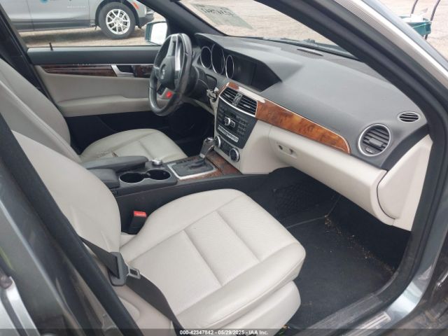 2012 MERCEDES-BENZ C 300 WDDGF8BB6CA697821 Photo 4