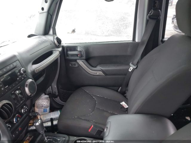 2015 JEEP WRANGLER UNLIMITED 1C4BJWDG5FL685474 Photo 4