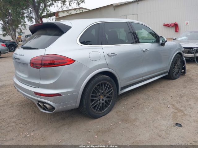 2017 PORSCHE CAYENNE WP1AB2A2XHLA51668 Photo 3