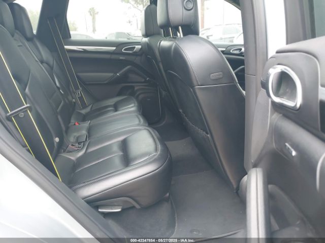 2017 PORSCHE CAYENNE WP1AB2A2XHLA51668 Photo 7