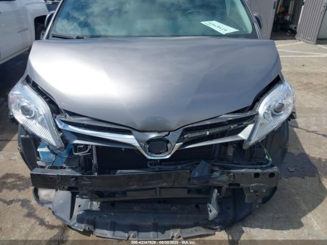 5TDYZ3DC6JS939876 Toyota Sienna Xle Premium 8 Passenger