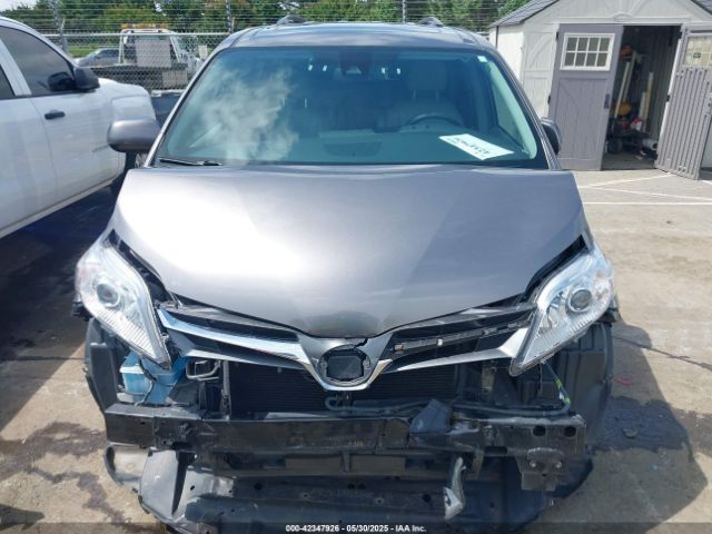 5TDYZ3DC6JS939876 Toyota Sienna Xle Premium 8 Passenger
