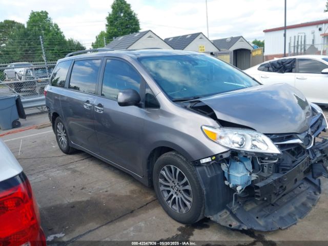 5TDYZ3DC6JS939876 Toyota Sienna Xle Premium 8 Passenger