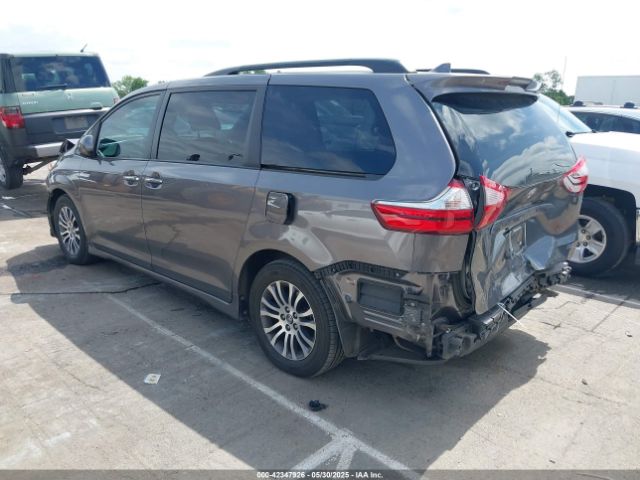 5TDYZ3DC6JS939876 Toyota Sienna Xle Premium 8 Passenger