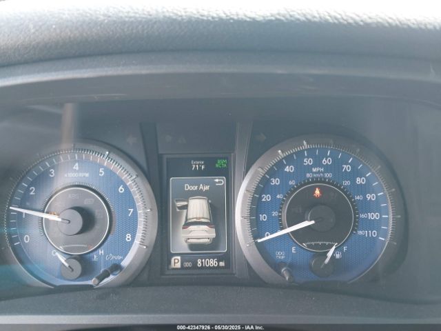 5TDYZ3DC6JS939876 Toyota Sienna Xle Premium 8 Passenger