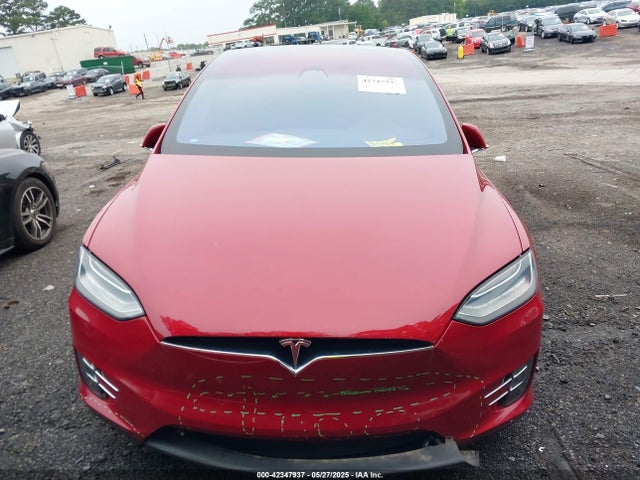 5YJXCBE40HF055820 Tesla 2017