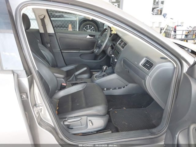3VWD17AJXEM315517 Volkswagen Jetta 1.8t Se