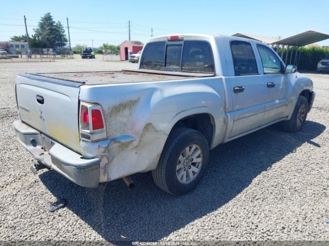 2006 MITSUBISHI RAIDER 1Z7HC28K66S561607 Photo 3
