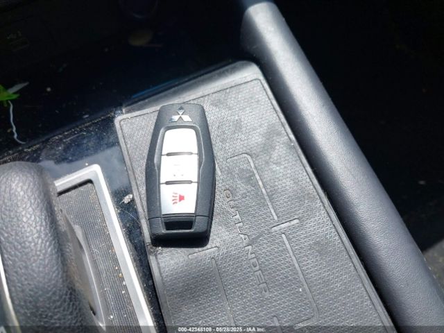 2022 MITSUBISHI OUTLANDER JA4J3TA84NZ015888 Photo 10