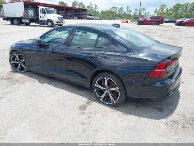 2024 VOLVO S60 7JRL12FL0RG287417 Photo 2