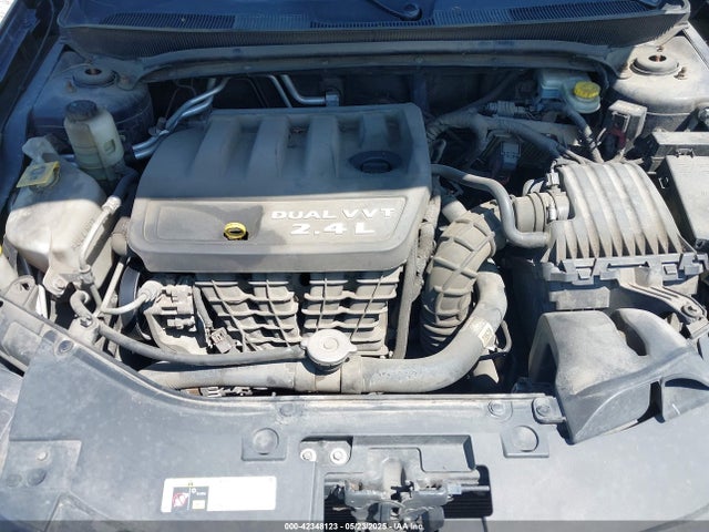 1C3CCBBB8EN117872 Chrysler 2014
