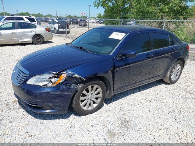 1C3CCBBB8EN117872 Chrysler 2014