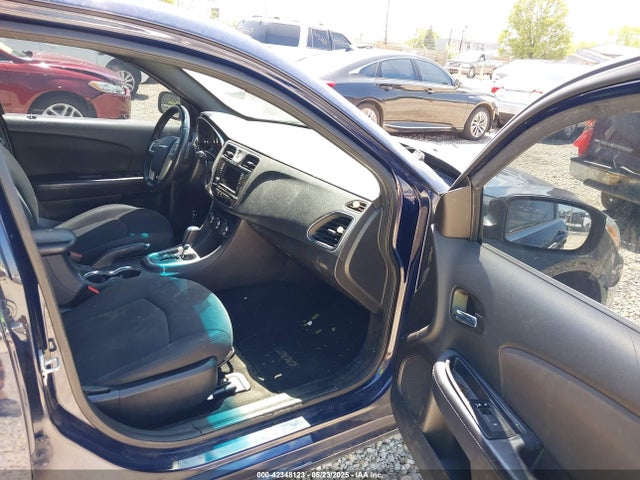 1C3CCBBB8EN117872 Chrysler 2014