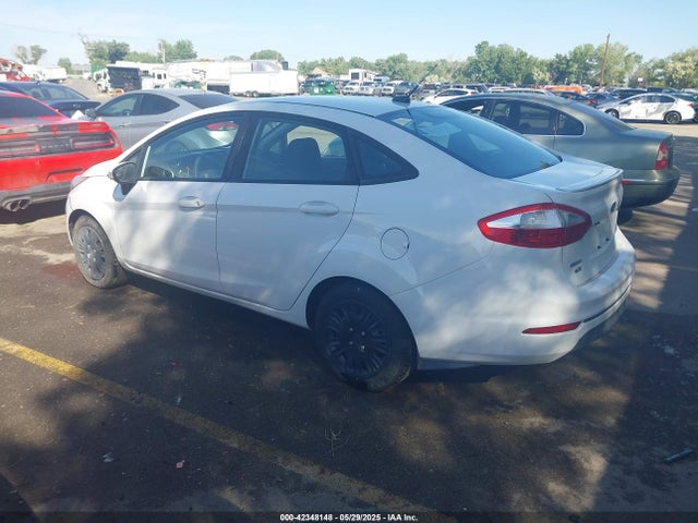 Ford 2015 2015 3FADP4BE7FM130592 Image 3