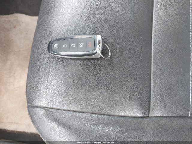 1FMCU0JX3EUD80511 Ford Escape Titanium