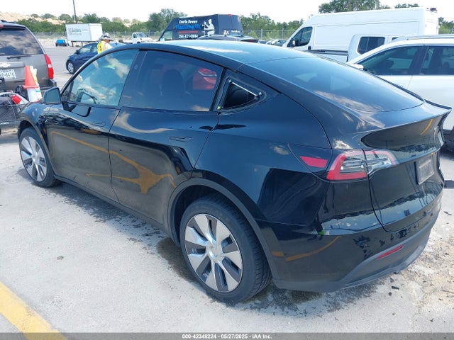 2023 TESLA MODEL Y 7SAYGDEE2PA157731 Photo 2