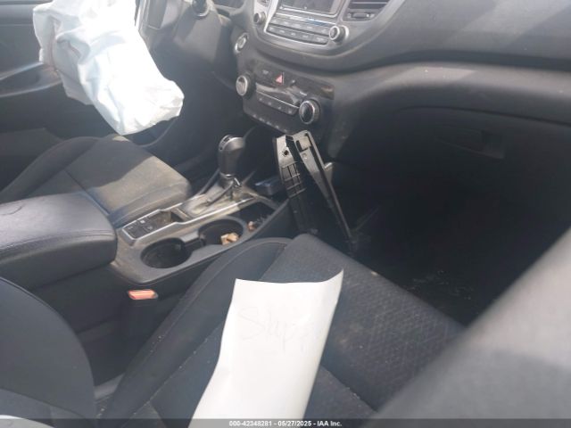 KM8J3CA28GU095533 Hyundai Tucson Sport