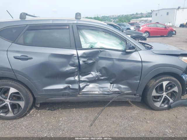 KM8J3CA28GU095533 Hyundai Tucson Sport