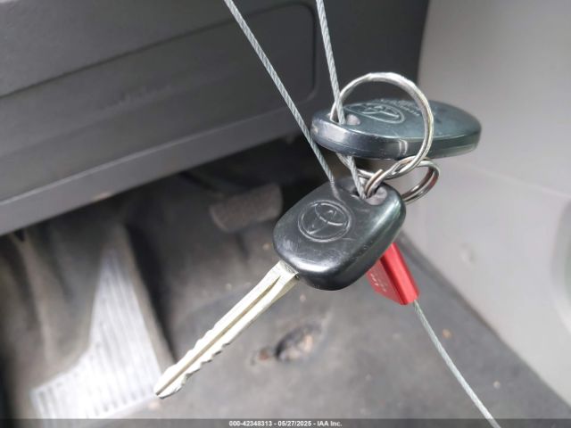 5TDKK3DC6FS643189 Toyota Sienna Le 8 Passenger