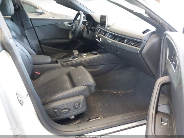 Audi 2018 2018 WAUCNCF5XJA009042 Image 5