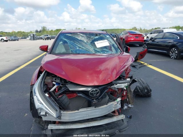 NMTKHMBX7KR097327 Toyota C-HR LE