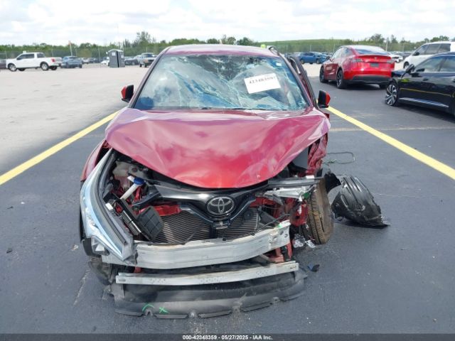 NMTKHMBX7KR097327 Toyota C-HR LE