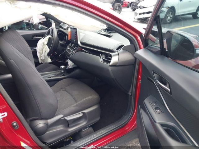 NMTKHMBX7KR097327 Toyota C-HR LE