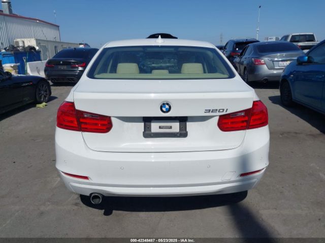 WBA3B1C51FK141223 BMW 320i