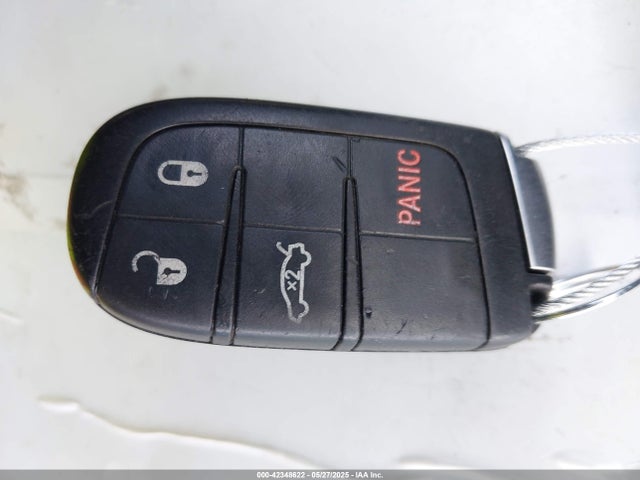 2C3CCAAG1FH749601 Chrysler 300 Limited