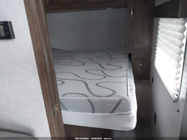 5ZT2SKSBXM9007115 Forest River Silver Lake Towable